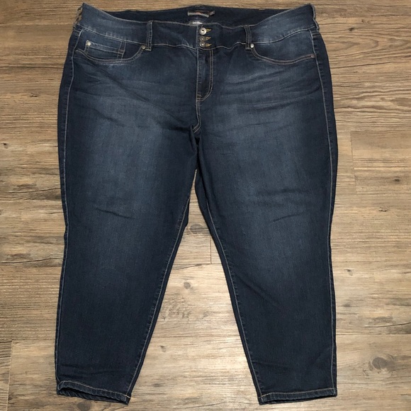 79 TORRID - Denim Jegging 26W Super soft stretch - Medium Wash - Picture 3 of 5